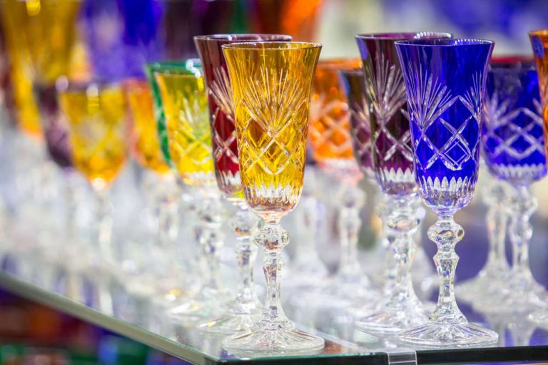 El origen del grabado en cristal, ¿viene de América?