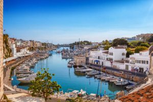 Menorca, una isla para vivir y disfrutar durante todo el año